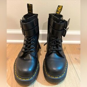 Dr. Marten, “Air Wair” with bouncing soles! Womens 8